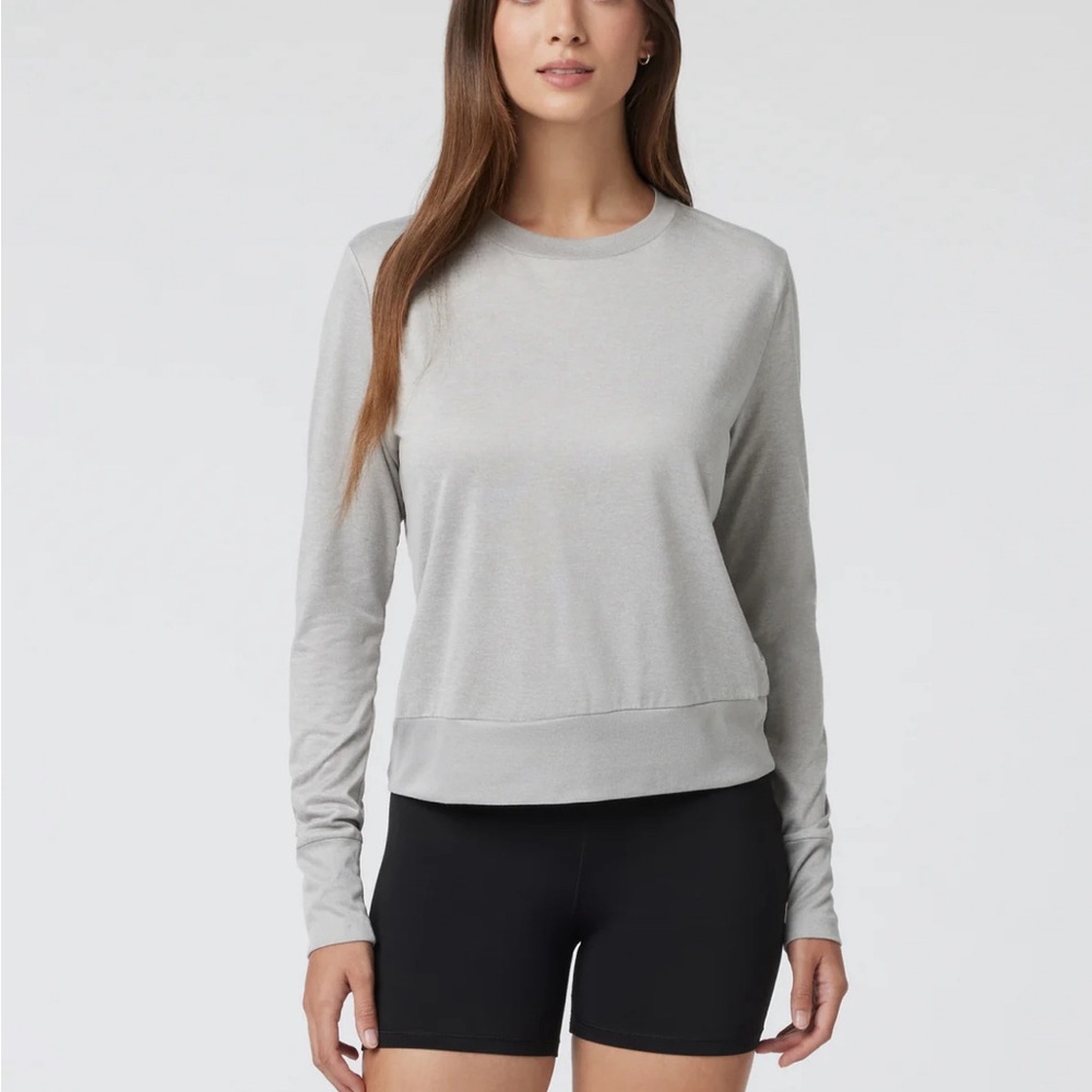 Vuori Daydream Crew in Light Heather Grey size medium